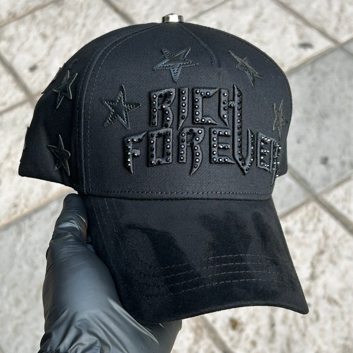 Rich Forever" de Barbas Hats